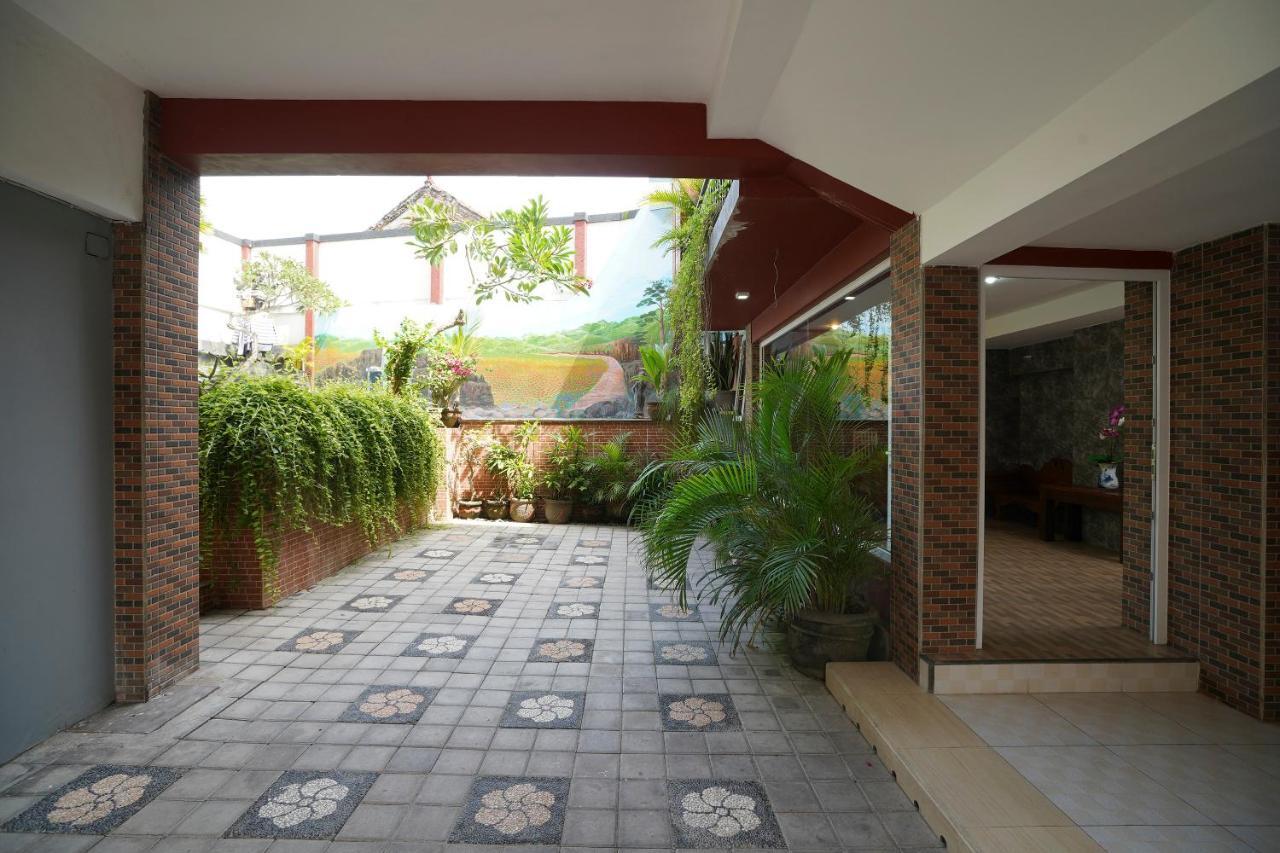 Oyo 2392 Nusa Dua Eling Inn Exterior photo
